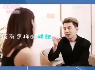 猫咪av站精选视频：李智贤 采访一些变性的过程 完整版