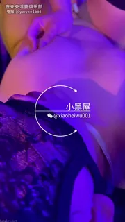 猫咪av站精选视频：中出玩弄骚逼骚奶头 完整版