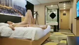 猫咪av站题材必看：【国产精品】周末约炮超棒身材小姐姐开房跪舔口活无套猛操骑乘很会扭动 封面图