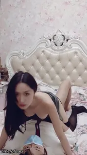 猫咪av站题材必看：极品人妻被大鸡巴操翻 封面图