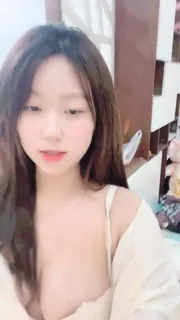 小狐狸主播秀，丰乳肥臀 手机浏览器流畅观看预览