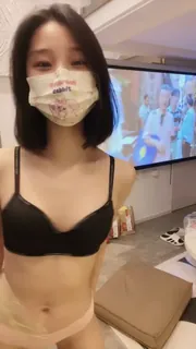 ??校花又被干的嗷嗷叫 极品身材 逼毛又长又黑很性感小穴粉嫩 无套啪啪 舔蛋吃鸡 插菊 秒射 手机浏览器流畅观看预览