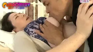 【猫咪av站】[中文字幕] 服用科研同个快门给我儿媳的妈妈 托人禁止在家里饼性交 现场高清截图