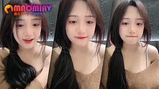 #美女主播骚狐狸精 大胸美少女 酥胸裸舞自慰 - 高清流媒体极速加载