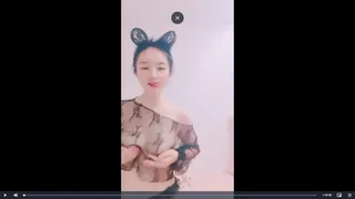 猫咪av站栏目：溫柔美少婦新人下海！情趣耳朵露奶裝！脫下內褲跳蛋震穴，流出白漿表情好爽 精彩封面