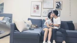 探花遇著女友感長腿妹子 沙發上爆操浪蕩騷叫 - 1080P超清画质展示图