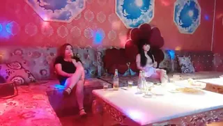 查看 【#歌厅探花】灯红酒绿，劲歌热舞中淫乱包间4p，小姐姐翘臀美乳同场竞技，刺激劲爆不可错过 的详细介绍与播放