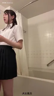 360度无死角浴室暗装针孔偸拍 飞机场闷骚型制服姐姐拿出心爱的道具销魂紫薇㊙️ - 极具视觉冲击力的猫咪av站内容