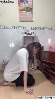 爱舔美女脚的骚货 - 实时更新的高清猫咪av站资源