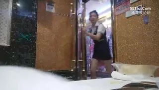 91社区热议作品：伟哥探花06-03足浴店的良家妹子 实拍