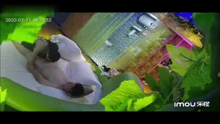 猫咪av站题材必看：乐橙酒店精品绿叶房偷拍❤️两对男女开房情趣黑丝少妇胸推口爆鸡鸡 封面图