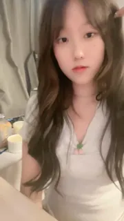 骚妹淫荡起来自舔酥胸并玩弄着洁白的嫩鲍！！ 完整无删减版在线看