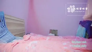 丝袜大长腿自慰 - 实时更新的高清猫咪av站资源