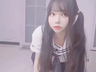 正在播放：一脸清纯的伪娘 (猫咪av站频道)