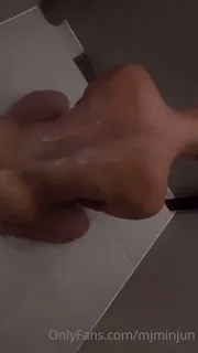 猫咪av站题材必看：狂插菊花 封面图