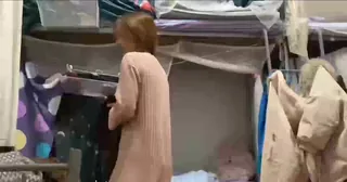 胆大男朋友在医学院女生宿舍下铺强推护士女友到床上啪啪想拉上帘子还是被干了 冲动男在宿舍下铺强推女友 - 1080P超清画质展示图