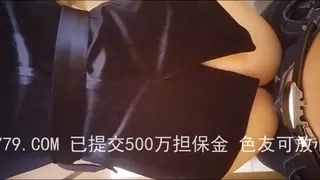 同事让我去厕所艹她，一进去就帮我口交了 - 高清在线观看