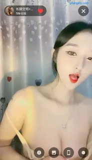 #长腿空姐  虎牙颜值女神下海 全裸激情舞蹈秀 绝美好身材 玩家亲测好评资源