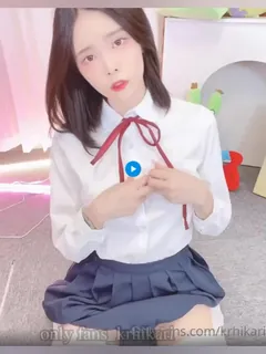 【猫咪av站】#girlcrush_yukaLPL前职业选手WE大舅子前妻【yuka金提莫】  后庭肛塞扣穴爆浆 镜子假屌肏穴 现场高清截图