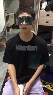 正在播放：可爱弟弟被调教 (猫咪av站频道)