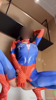 正在播放：嫩穴蜘蛛侠 (猫咪av站频道)