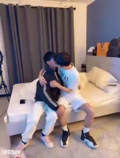 两个男同的爱情 - 极具视觉冲击力的猫咪av站内容