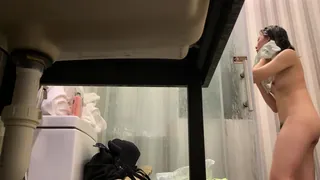 #偷拍  酒店摄像头偷拍三位美少妇洗澡全程 - 高清流媒体极速加载