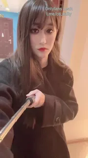 查看 灌肠楼梯露出，无限的刺激高潮 的详细介绍与播放