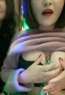 风骚少妇熟女KTV勾引服务员操逼 真刺激呀 优质原创视频在线直达