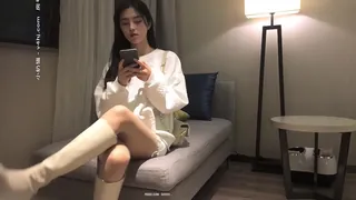 长腿嫩穴美女 - 高清在线观看