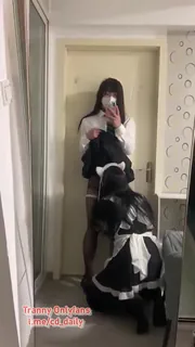 小女仆跪舔我大屌 最新更新资源合集