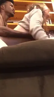 被强壮大屌黑鬼玩弄， 被大屌插得嗷嗷叫。 - 1080P超清画质展示图