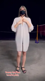 伪娘深夜穿个小短裤就出门 露出，不怕被日？ 玩家亲测好评资源