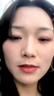 猫咪av站栏目：黄播御姐爱深喉更新 精彩封面