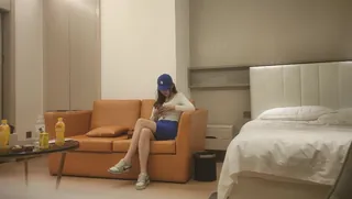 查看 大长腿外围，20岁艺术系学生 的详细介绍与播放