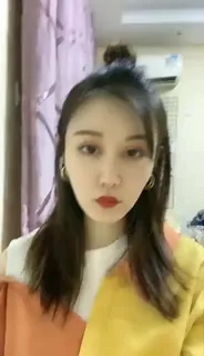 91社区热议作品：#桑野 #扶桑各种足控调教，辱骂，玩狗镜子 实拍