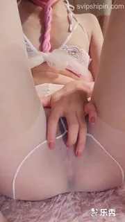 诺儿的小世界 19岁处女高级定制 扳开看处女膜，自蔚始终不敢捅进去…… - 实时更新的高清猫咪av站资源