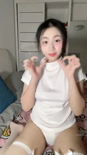 黄播爱吃小布  丁  群更新_ - 实时更新的高清猫咪av站资源