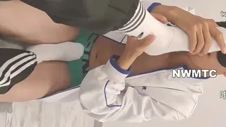 白袜踩在你的鸡巴上～ 玩家亲测好评资源