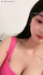 正在播放：粉嫩小萝莉皮肤好好～04 (猫咪av站频道)