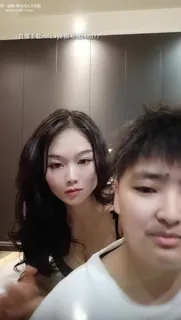 酒店约个美女模特啪啪，高颜值女神情趣网袜艳舞挑逗，美乳粉嫩又大，小穴一抠一手的淫水真是骚货尤物 - 高清流媒体极速加载