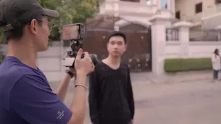 高端自拍-大白天马路上约到的女神范性感美女小姐姐,说好的只能摩擦,没想到脱掉裤子就强行干逼里了,操的淫声浪语.国语! - 高清流媒体极速加载