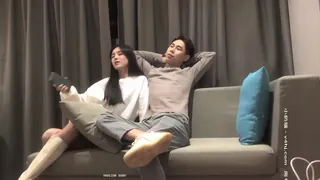 猫咪av站题材必看：找了2个兔女郎去开房打炮 封面图