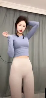 快手小甜甜   直播紧身裤美臀 - 高清在线观看