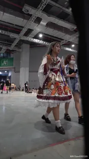 正在播放：#偷拍漫展 偷拍 抄底 coser 超近距离偷拍可爱内内02 (猫咪av站频道)