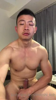 平台肌肉骚男自撸 - 1080P超清画质展示图