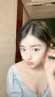 猫咪av站栏目：joy宝贝 治愈笑容，五官小巧，萝莉宝藏女孩，怎么有那么甜的正点女孩，小奶兔软又翘挺！ 精彩封面