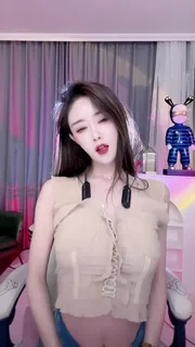 猫咪av站精选视频：快手  大文文   直播 骚舞剪辑_ 完整版