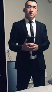 91视频官方收录：帅气西装小伙尽然那么骚！