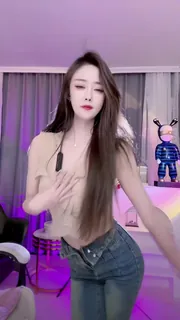 猫咪av站栏目：快手  大文文直播骚舞剪辑 精彩封面